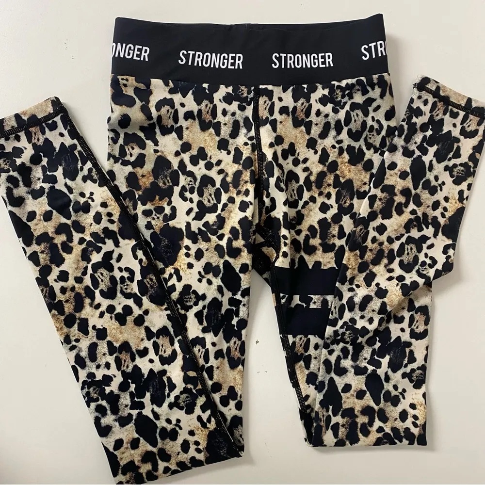 Leopard Print Sports Bra and leggings SET - Picture 5 of 9